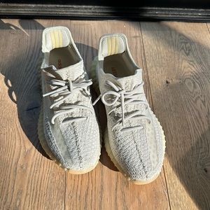 Yeezy Boost 350 light cream